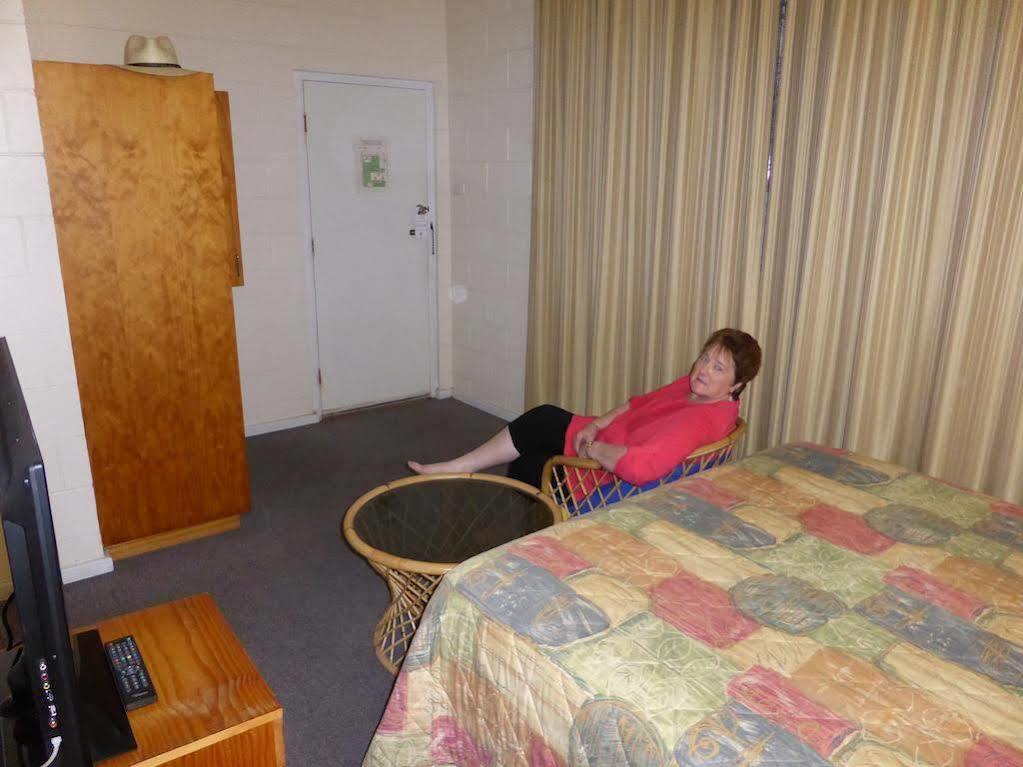 Island Motel Kingscote Bagian luar foto
